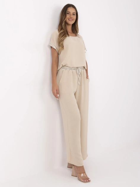 Beżowy damski komplet z szerokimi spodniami