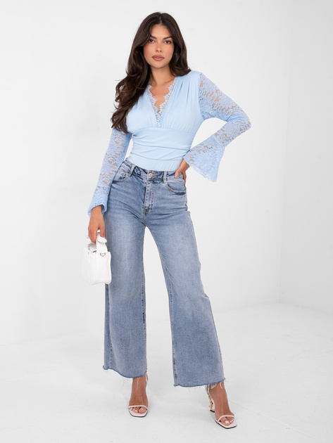 Jasnoniebieskie eleganckie body z koronką