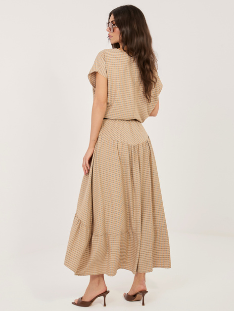 Camelowa rozkloszowana spódnica na lato
