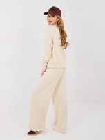 Jasnobeżowy dresowy komplet z bluzą oversize 