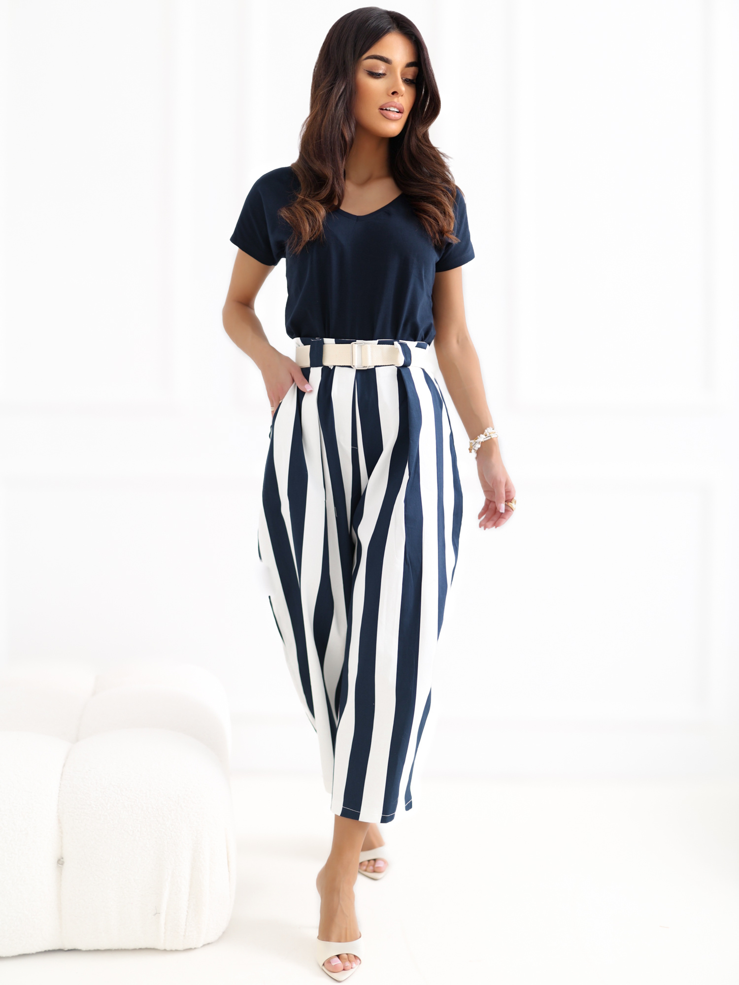 Ecru-granatowe letnie kuloty w paski