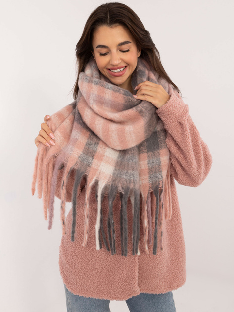 Hurtownia Jasnoróżowo-szary zimowy szal w kratę