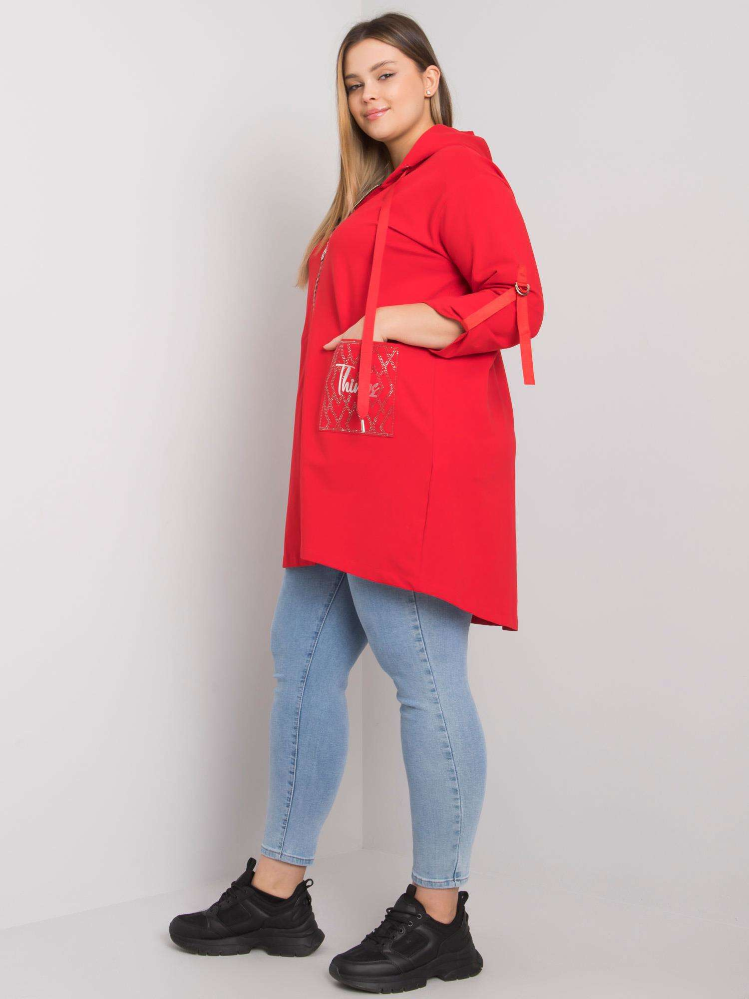 Rote Plus-Size-Jacke mit Reißverschluss Zürich.