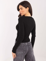 Czarna dopasowana bluzka basic z dekoltem V