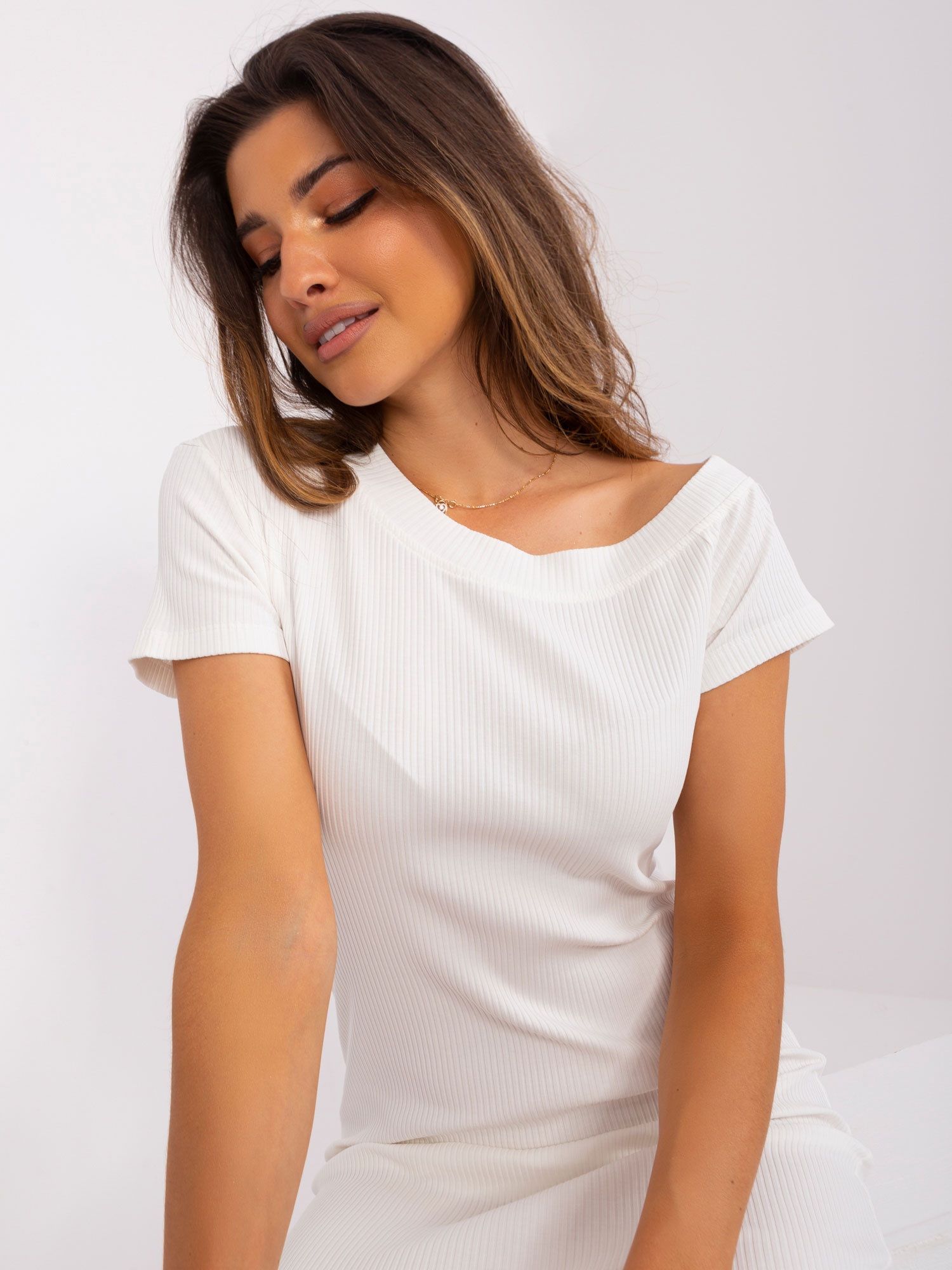 Ecru bodycon sukienka basic w prążek