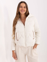 Ecru puchowa kurtka z pikowaniem