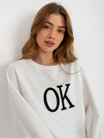Didmeninė balta laisva oversized be gobtuvo palaidinė su siuvinėjimu.