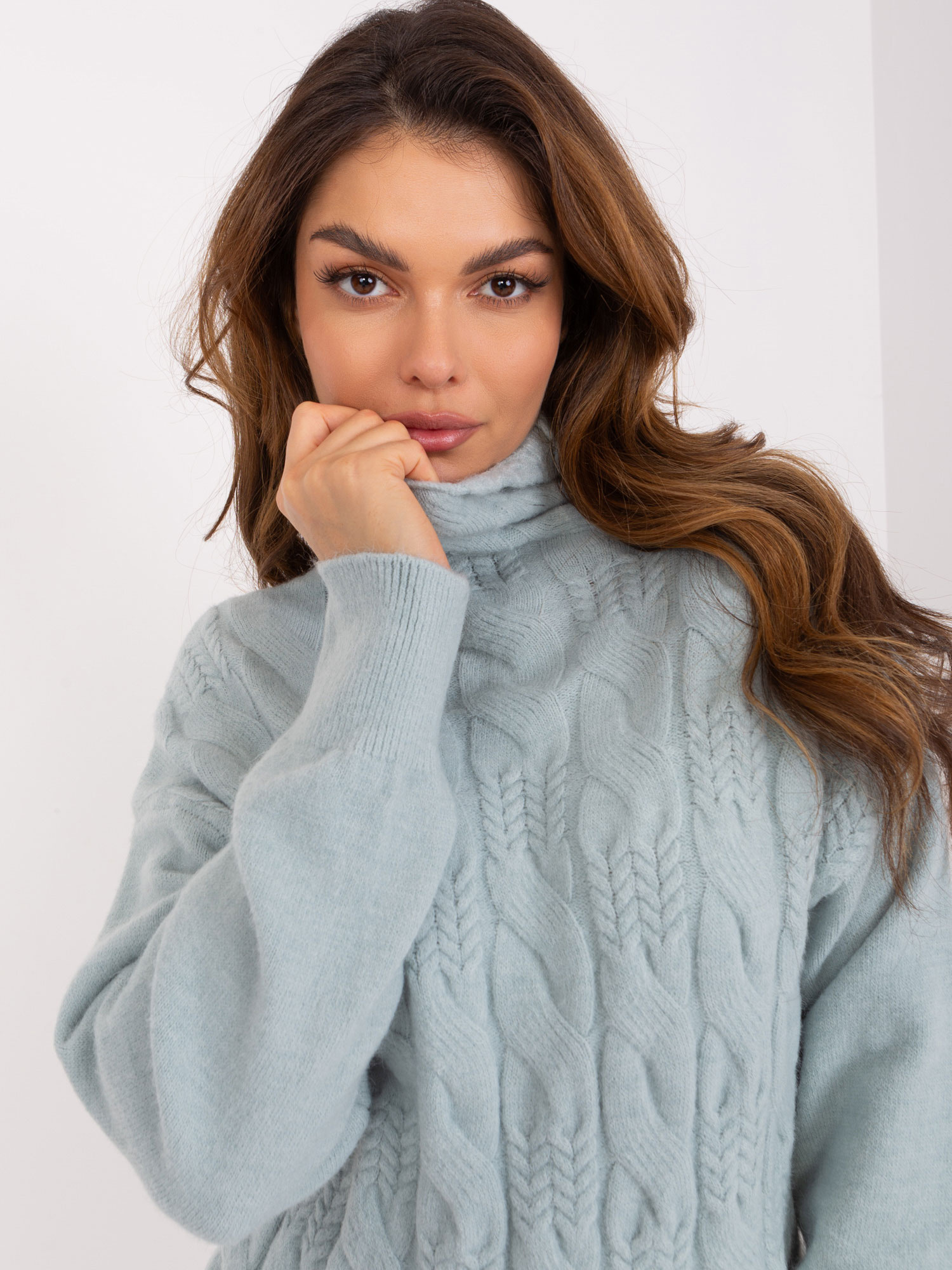 Sweter mietowy