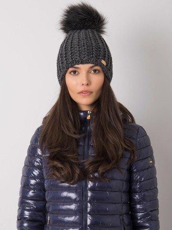 Dunkelgraue Damen Wintermütze.