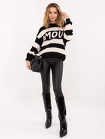 Czarno-ecru damski sweter oversize z napisem