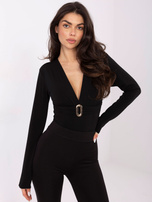 Czarne eleganckie body z ozdobnym detalem