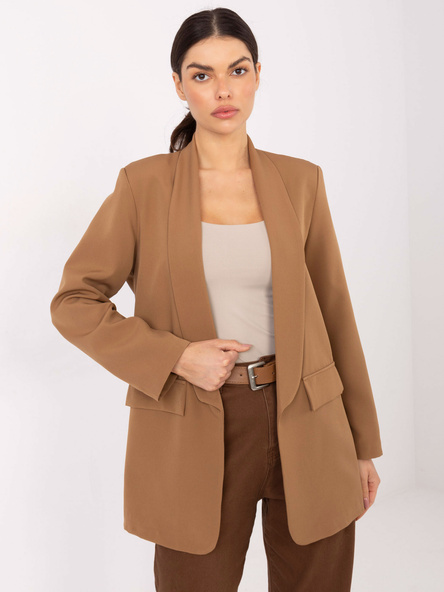 Camelowa marynarka z poduszkami na ramionach