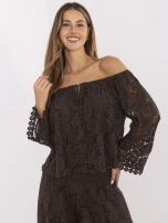 Tmavě hnědá krajková blůza boho.