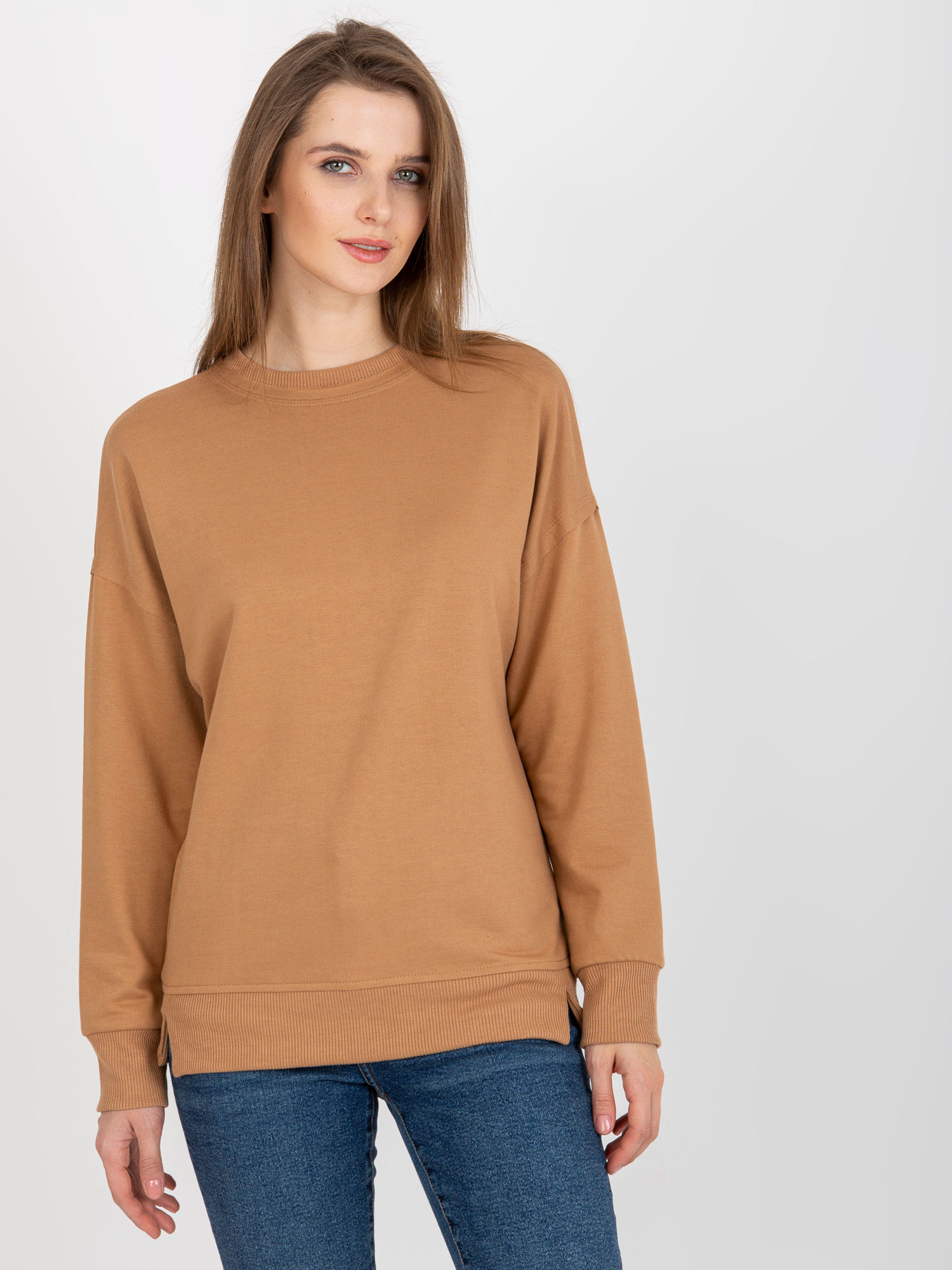 Camelowa bluza basic bez kaptura z okrągłym dekoltem
