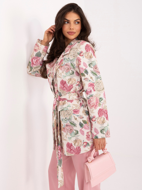 Różowa elegancka marynarka z wiązanym paskiem