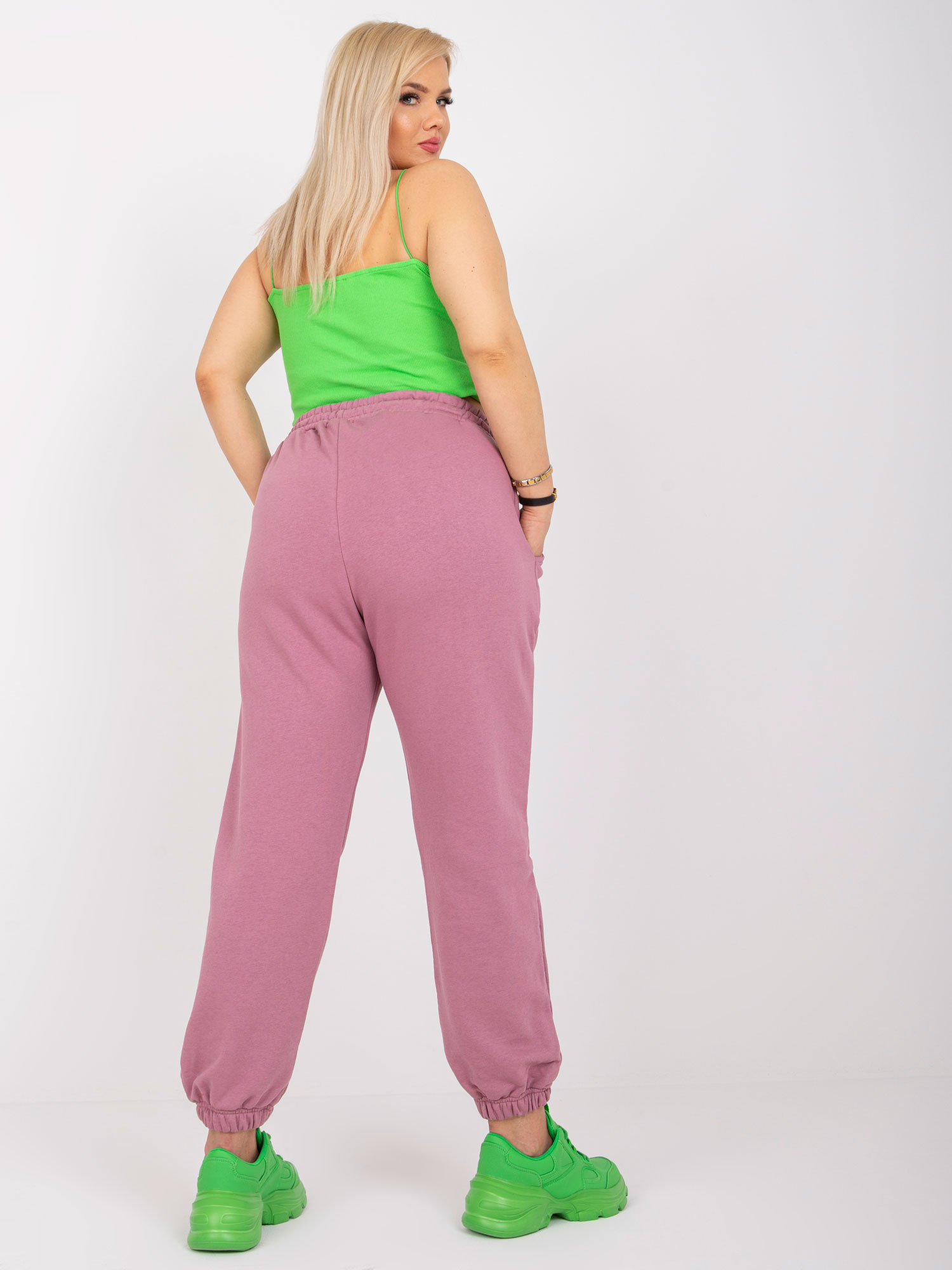 Brudnoróżowe bawełniane spodnie dresowe plus size Ainhoa