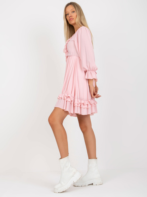 Hurt Jasnoróżowa boho sukienka z falbaną Winona OCH BELLA