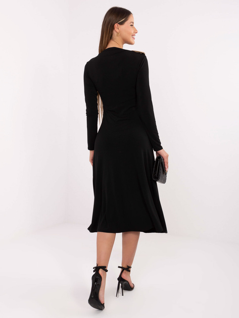 Czarna trapezowa sukienka z drapowaniem