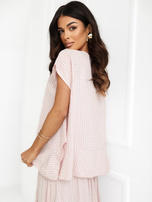 Jasnoróżowa luźna bluzka w kratkę   