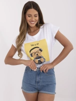 Biało-żółty damski t-shirt z nadrukiem misia