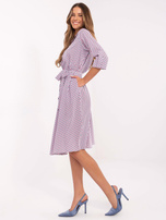 Hurt Biało-fuksjowa sukienka szmizjerka o luźnym kroju