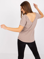 Ciemnobeżowa bluzka z dekoltem na plecach Salma RUE PARIS