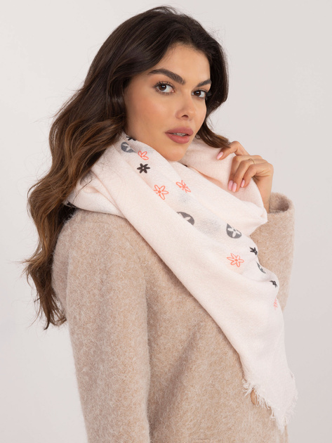 Hurtownia Jasnoróżowy damski szal z frędzlami