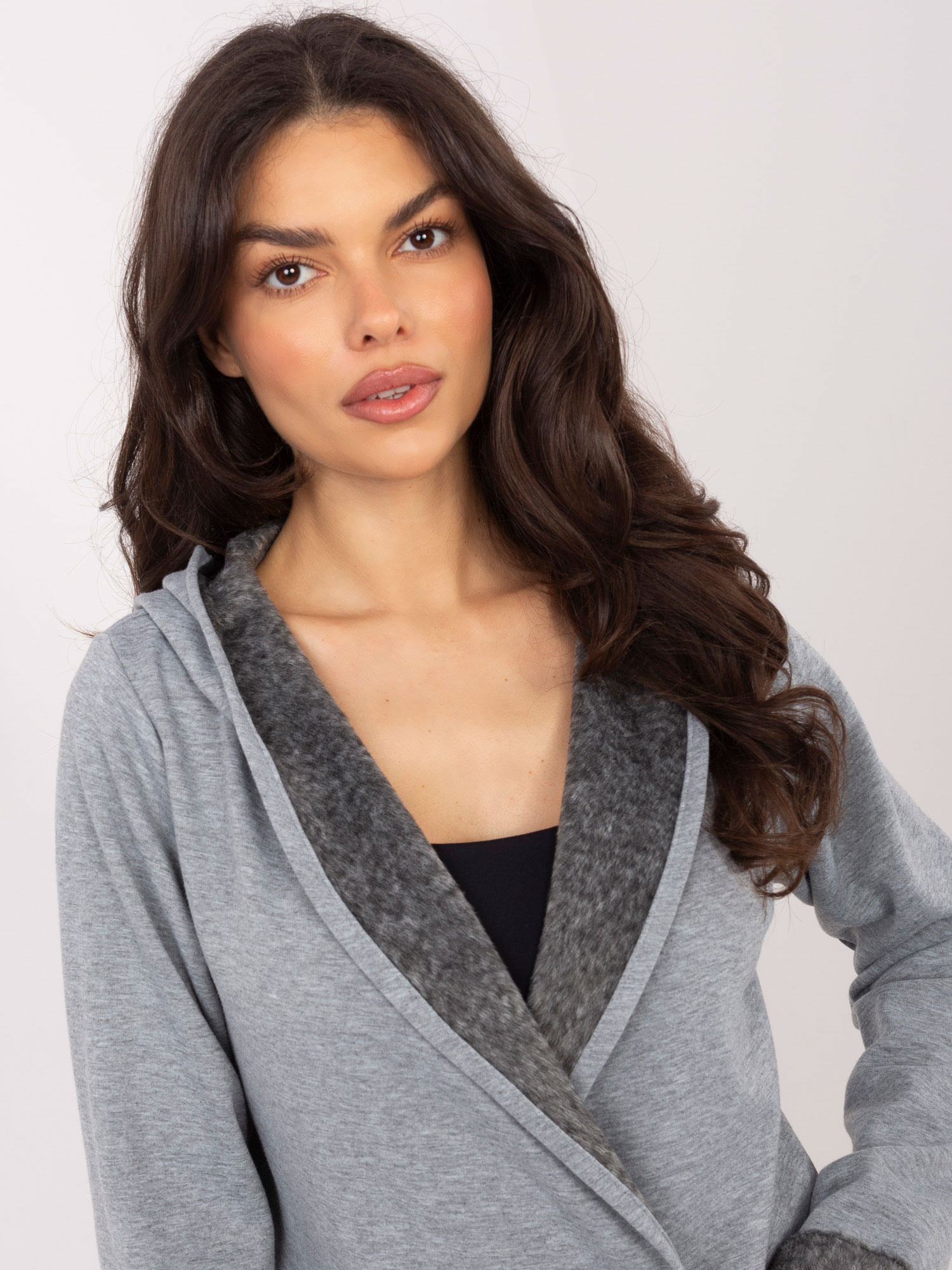 Šedá mikina s kožešinovou podšívkou SUBLEVEL.