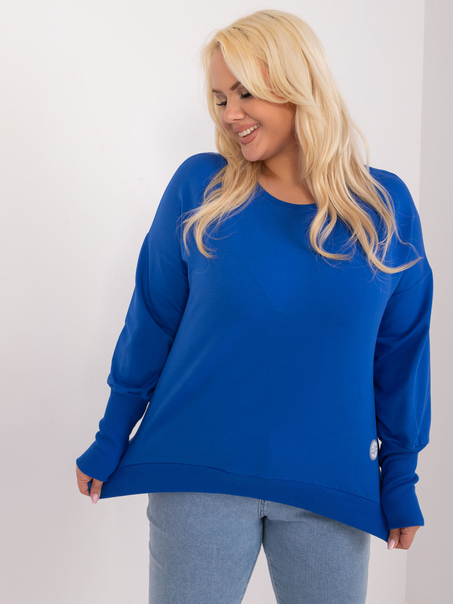 Hurt Kobaltinė moteriška plus size palaidinė su raukiniais.