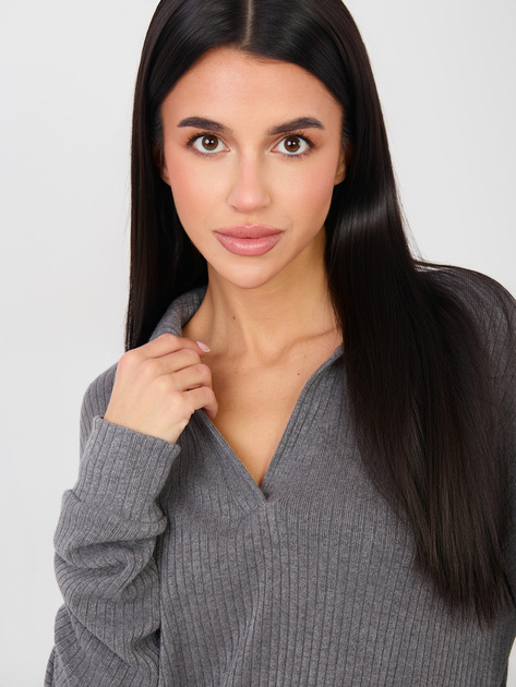 Ciemnoszary dzianinowy komplet w prążek