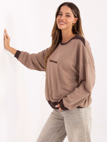 Ciemnobeżowa damska bluza z okrągłym dekoltem