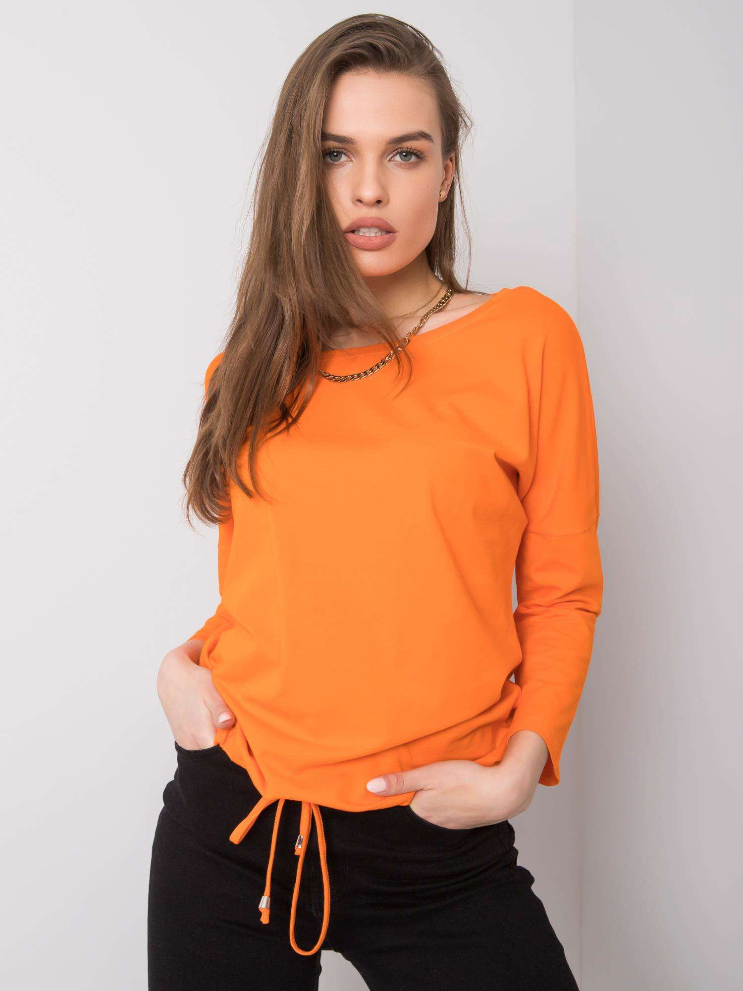 Oranžinė bluzonė Fiona.