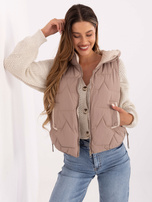 Ciemnobeżowa krótka kamizelka z kapturem