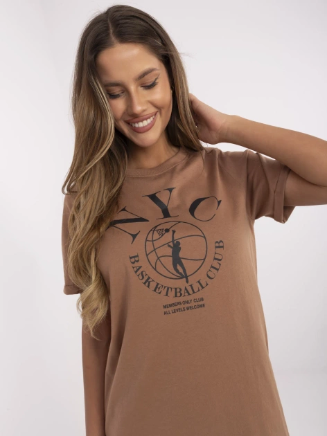 Jasnobrązowa t-shirtowa sukienka z napisem SUBLEVEL