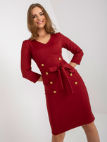 Hurt Ciemnoczerwona dwurzędowa sukienka koktajlowa z wiązanym paskiem