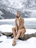 Camelowy kardigan z wiązaniem Cordie RUE PARIS