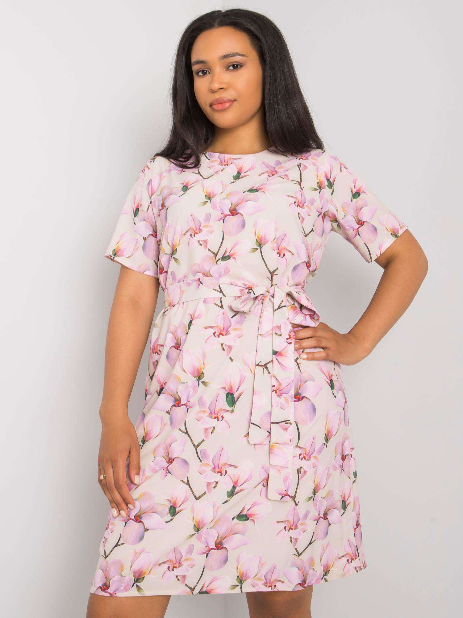 Beige gemustertes Plus-Size-Kleid Celene.