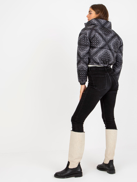 Hurt Czarna krótka puchowa kurtka pikowana bez kaptura