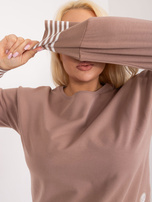 Hurt Ciemnobeżowa bluzka plus size z rozcięciami