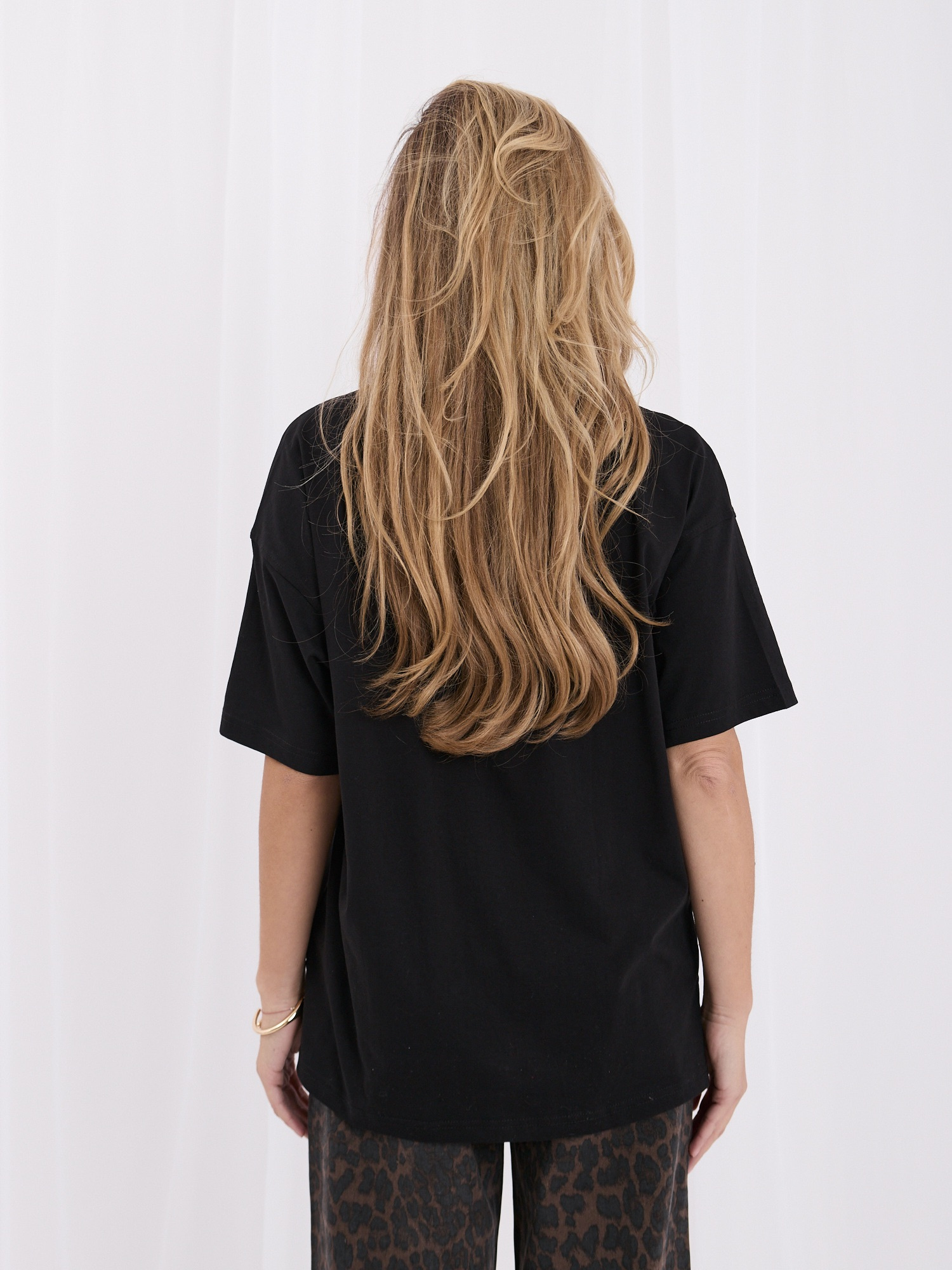 Czarny damski t-shirt basic z bawełny