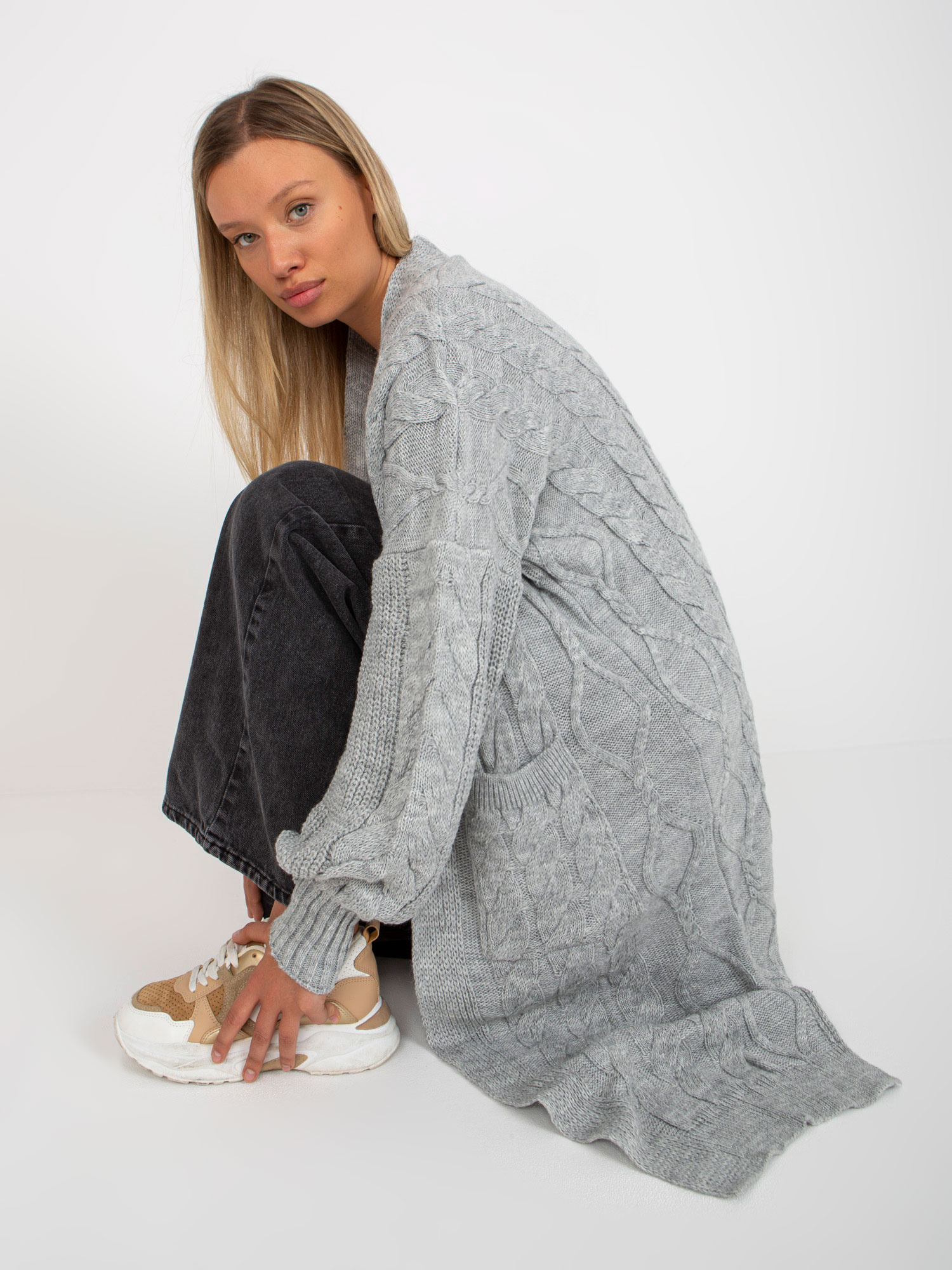 Hurtownia online Szary maxi kardigan w warkocze RUE PARIS 