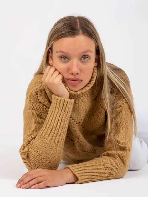 Hurt Camelowy ażurowy sweter z golfem o kroju ovrsize RUE PARIS