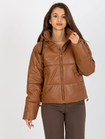 Hurt Jasnobrązowa puchowa kurtka z ekoskóry z kapturem