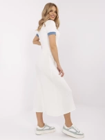 Ecru dzianinowa sukienka z krótkim rękawem