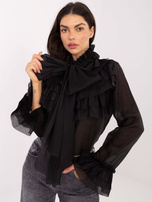Černá rozepínací košile s vázáním.