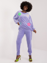 Hurt Jasnofioletowy komplet welurowy z bluzą w kwiaty