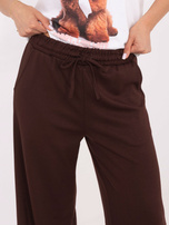 Czekoladowe damskie spodnie basic z wiskozą