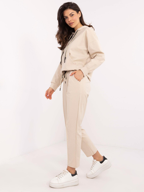 Hurt Beżowy dresowy komplet z domieszką wiskozy