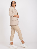 Jasnobeżowa damska marynarka z rękawem 3/4 Adela