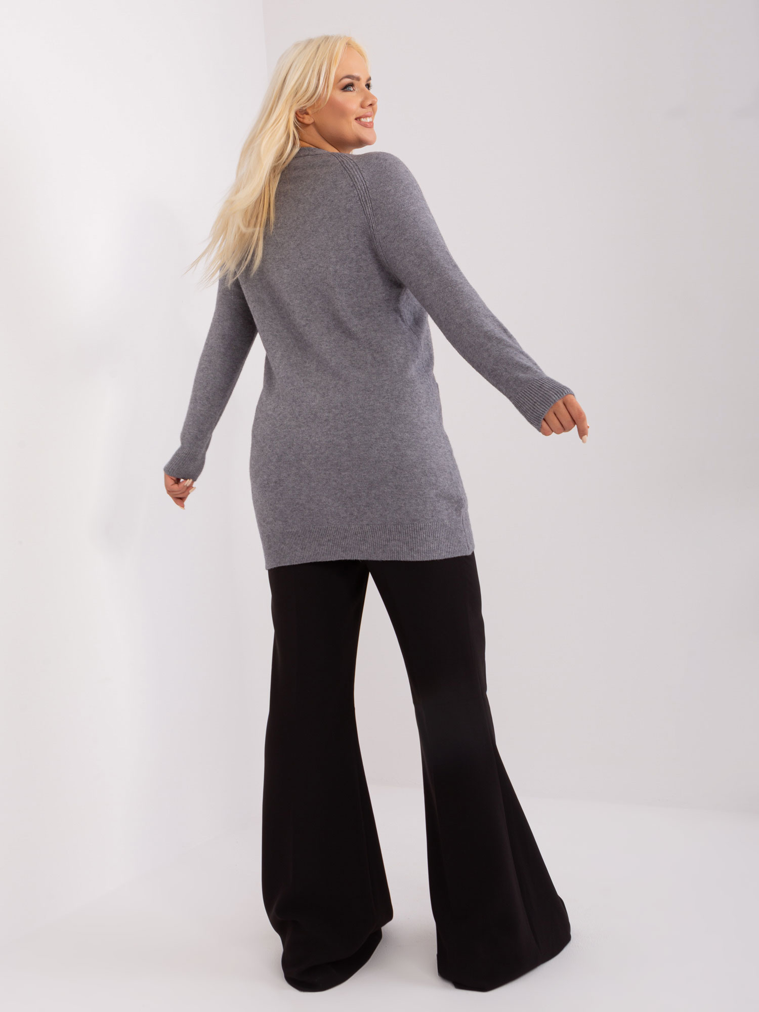 Ciemnoszary damski kardigan plus size z kieszeniami